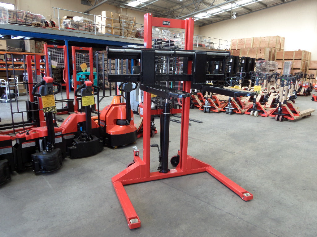 1.5Ton Manual Straddle Leg Pallet Stacker Lifter 1.6m | Qualityjack