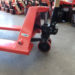 2.5T Low Profile Manual Pallet Jack 70cm Fork Length
